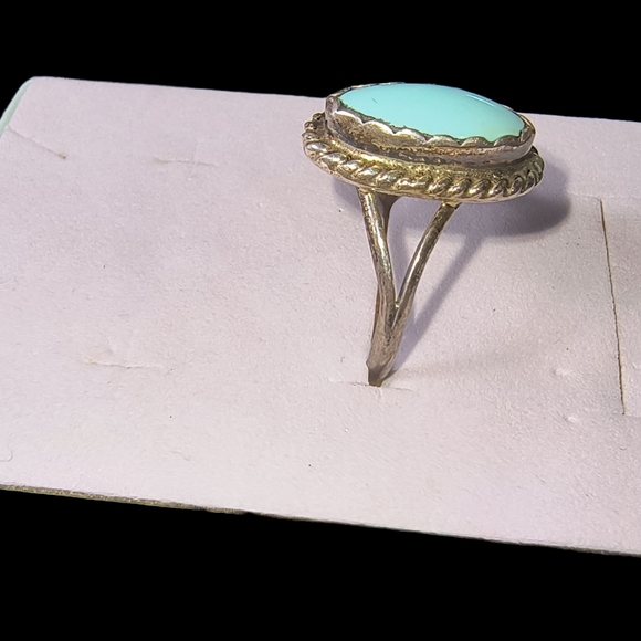 Southwestern Signed CB Sterling Silver Ring – Split Shank Design - Picture 7 of 12